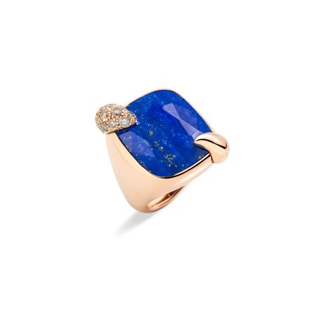 Un anello in perfetto Classic Blue