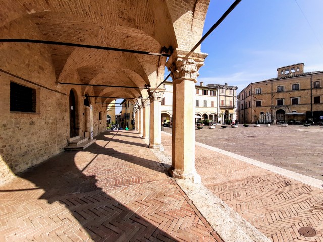 Piazza del Comune, Montefalco (Perugia)