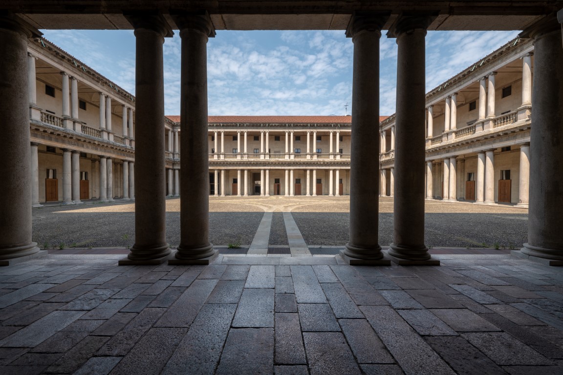 Piazza del quadrilatero del Portrait Milano