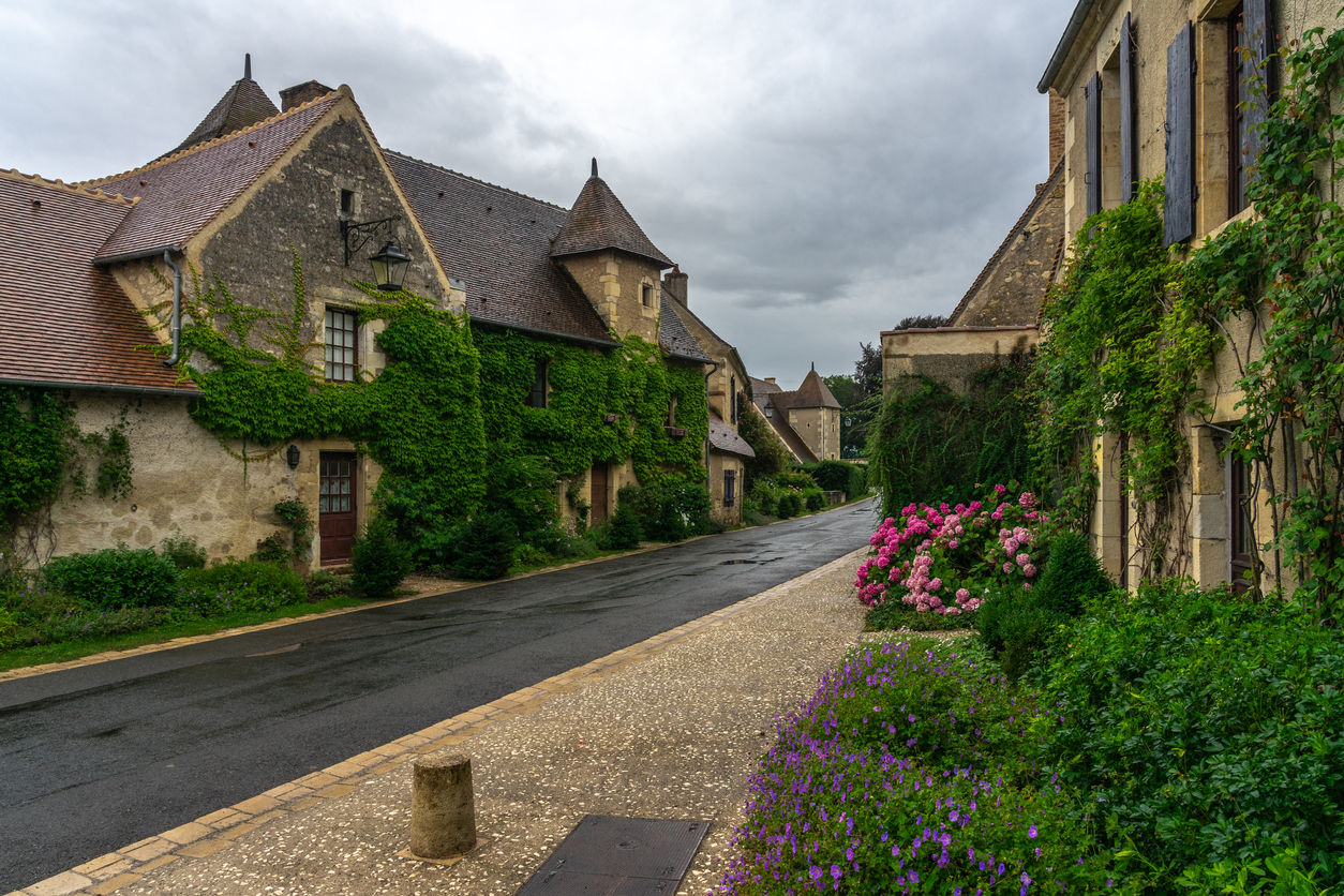 Apremont Sus Allier, France (Istock)