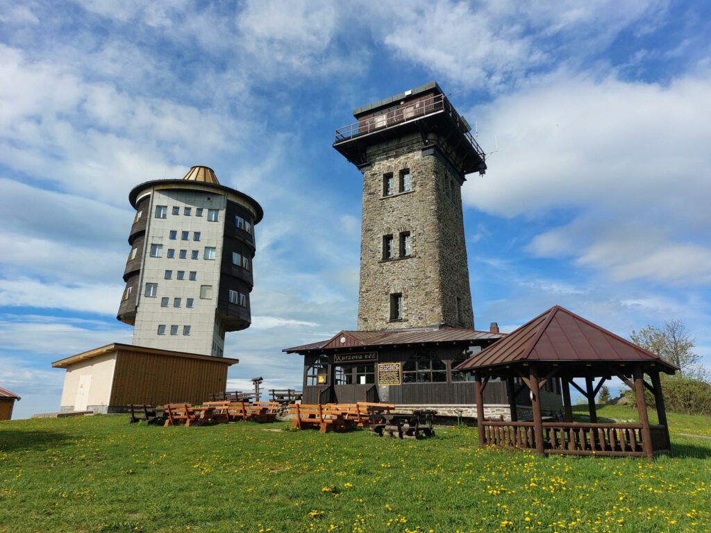 La torre di avvistamento Čerchov nella Selva Boema