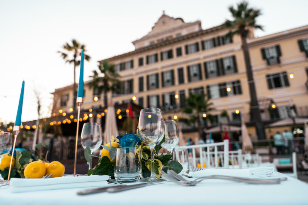 Mise en place per Ferragosto al Grand Hotel Alassio Resort & Spa