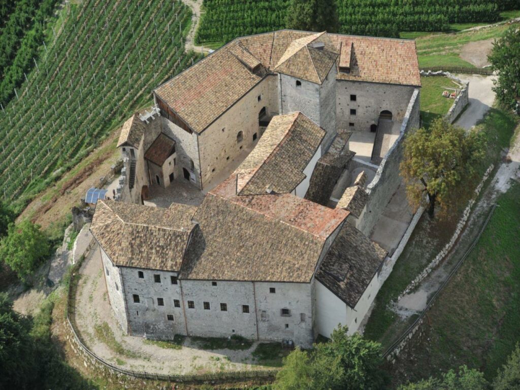 Castel Belasi in Val di Non