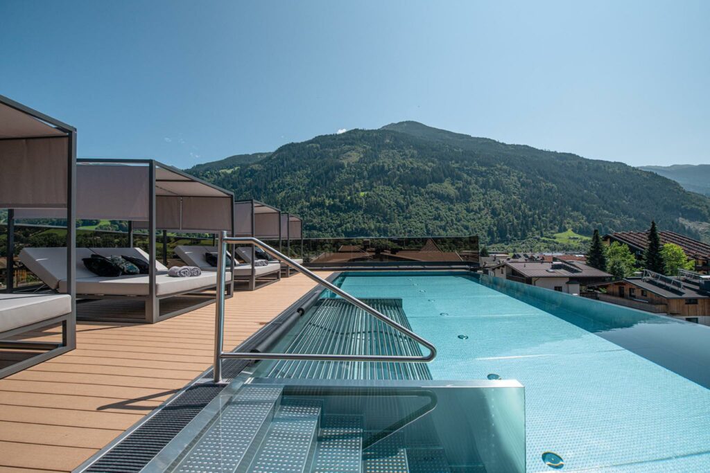 L'infinity pool dell'hotel Wöscherhof