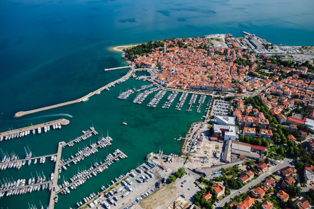 Marina di Isola